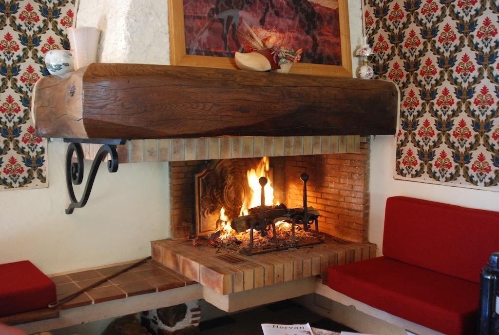 Hotel L'Annexe Moux-en-Morvan Buitenkant foto